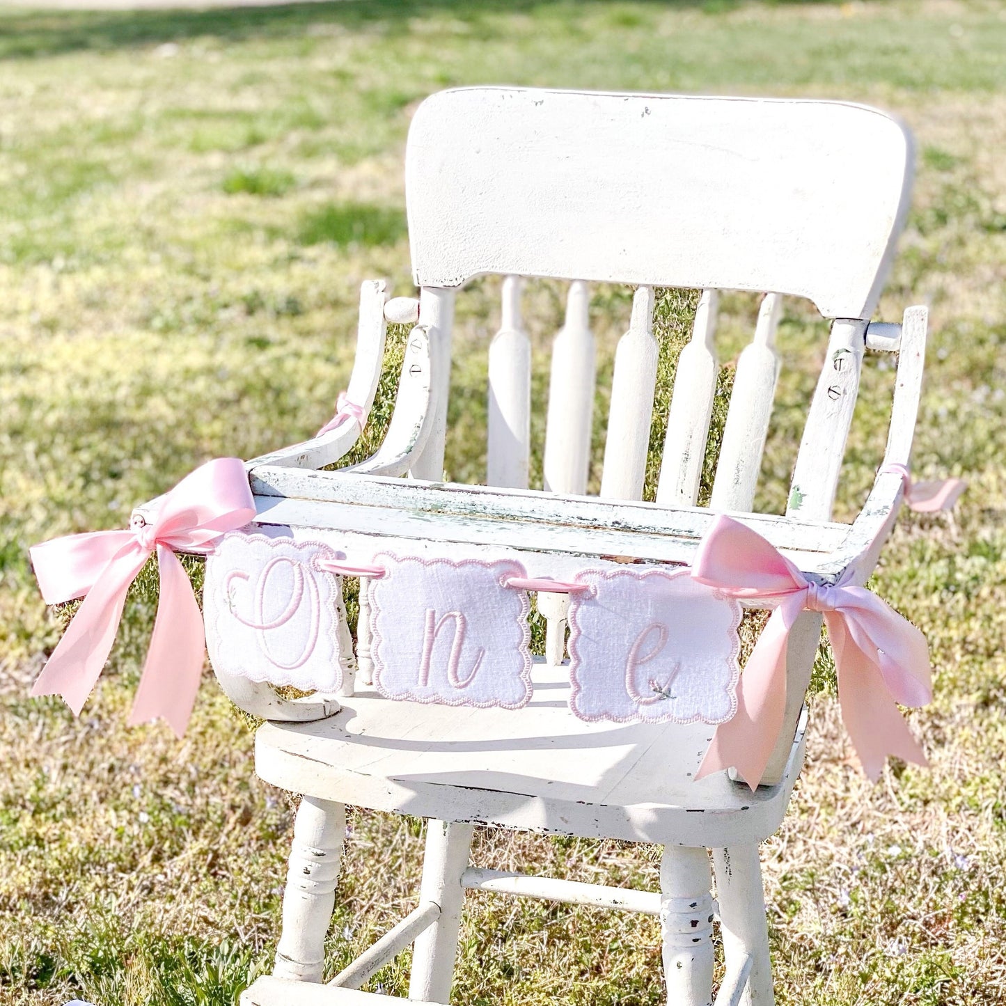Clara Heirloom Bows and Blooms High Chair Banner
